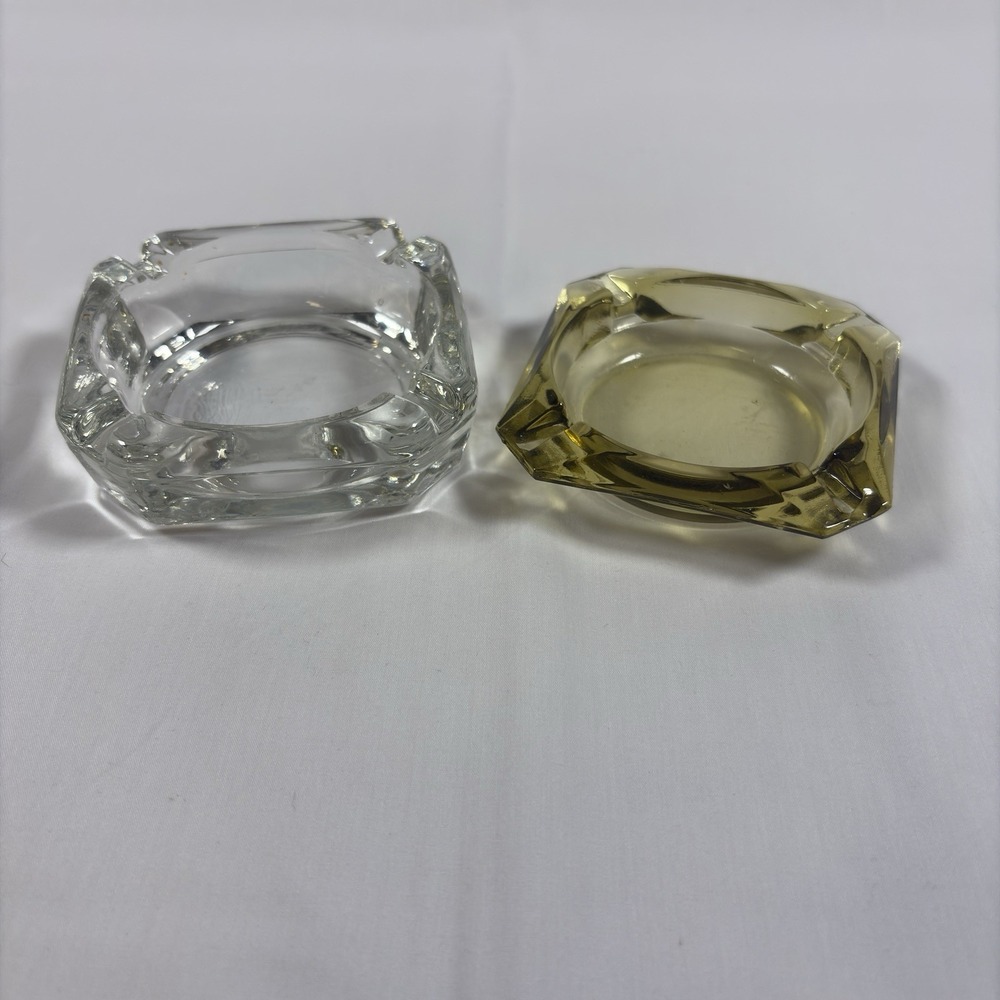 Paint Vintage 1960-1970's Restaurant Ash Trays S2-385